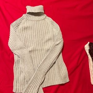 New York & Company Turtleneck sweater